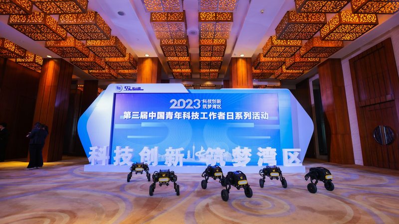 金融行业云原生架构：如何构建高效、安全的部署方案**